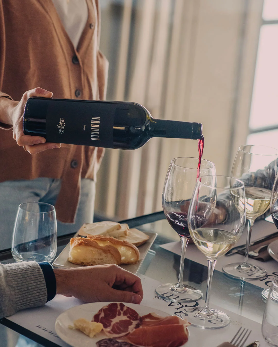 degustazione-1-sito degustazione vino rosso